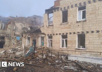 Russia and Ukraine perform assaults after Putin-Trump name