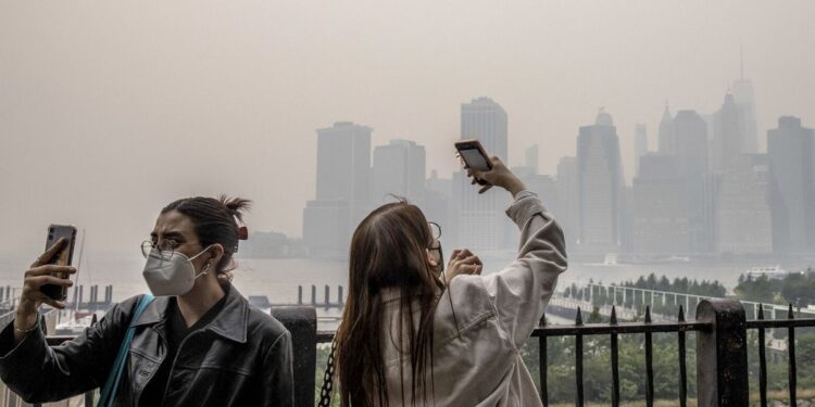 Nearly Half of Individuals Breathe Unhealthy Air, Report Finds