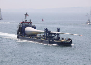 Authorities declares £300 million for offshore wind provide chains